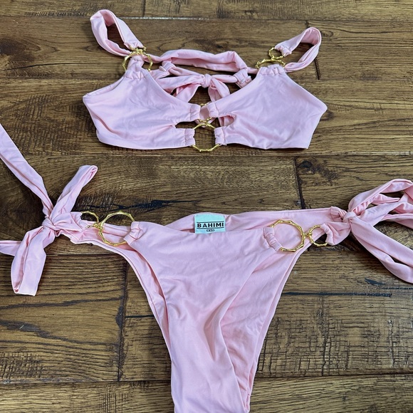 Bahimi Bikini set. Small top xs  cheeky bottom - Picture 1 of 7